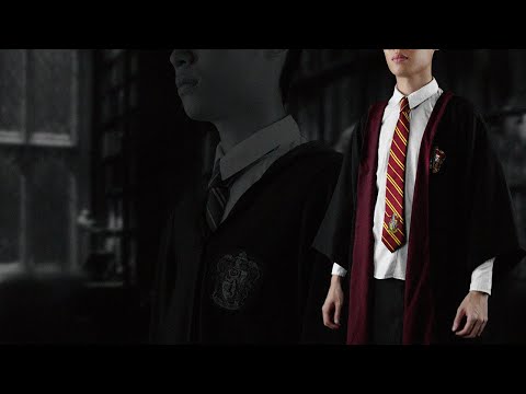 Gryffindor Robe - Adult